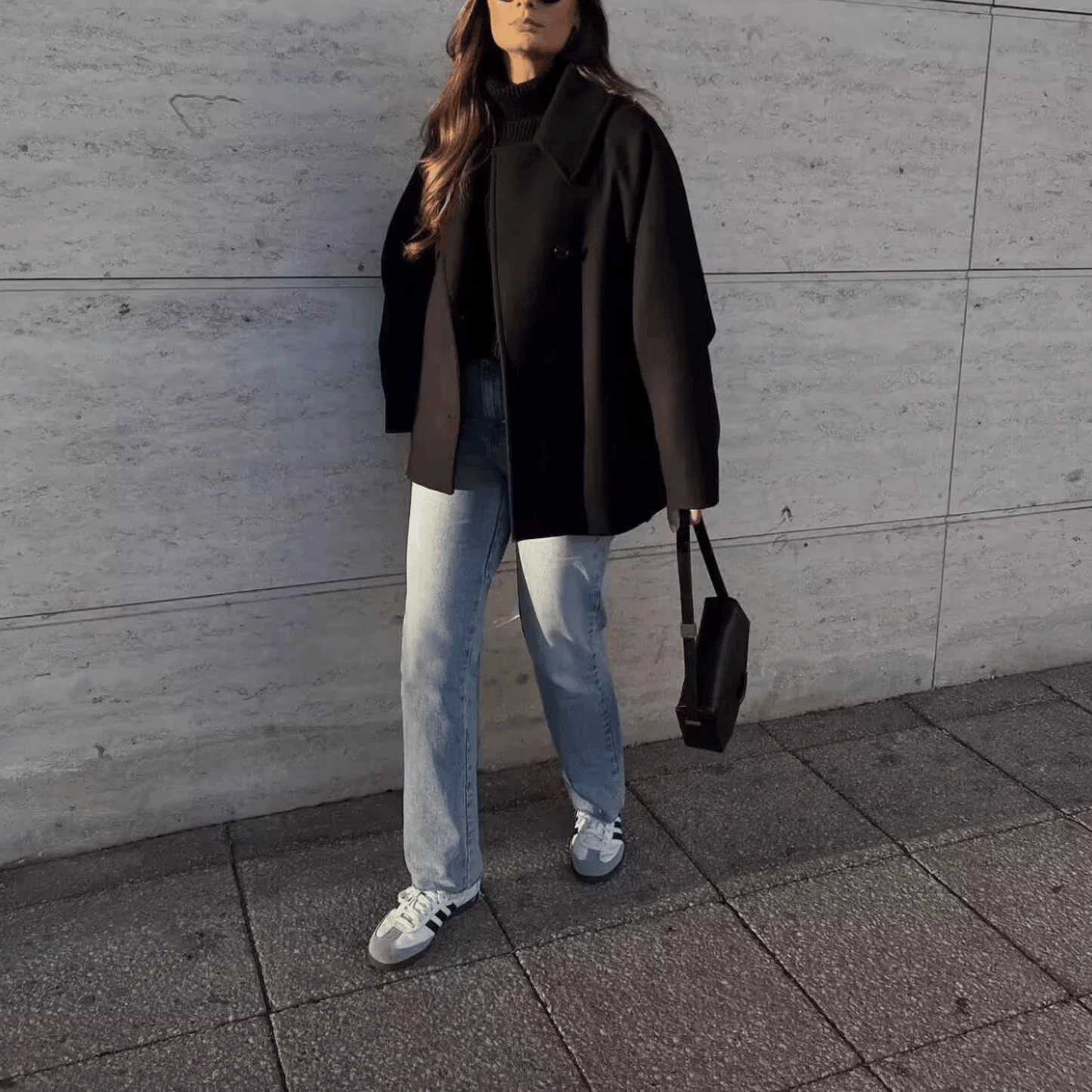 "Samira" Oversized Mantel